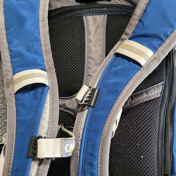 CamelBak Cycling Back Pack D Fit Zipped Compartments No Bladder - Picture 14 of 14